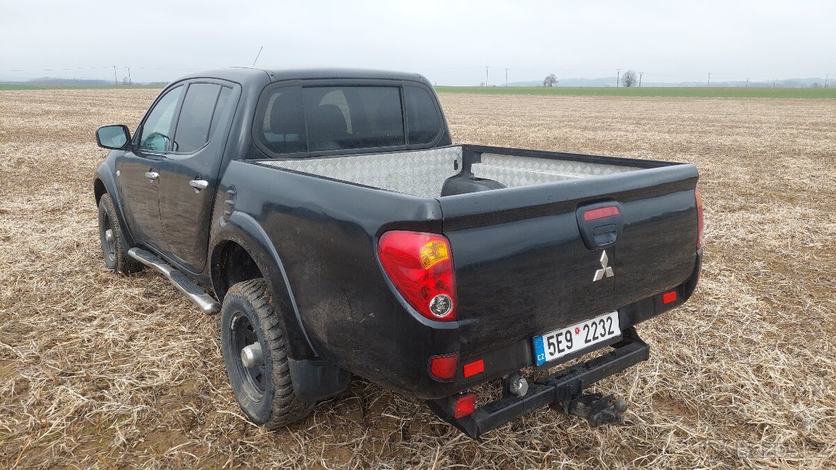 Mitsubishi L200 2.5 Diesel 131 kW – automat, 4x4 - 9