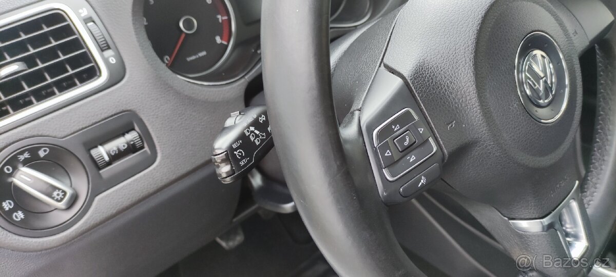 Volkswagen Polo R line 1.2 i, tempomat, parksenzor - 9