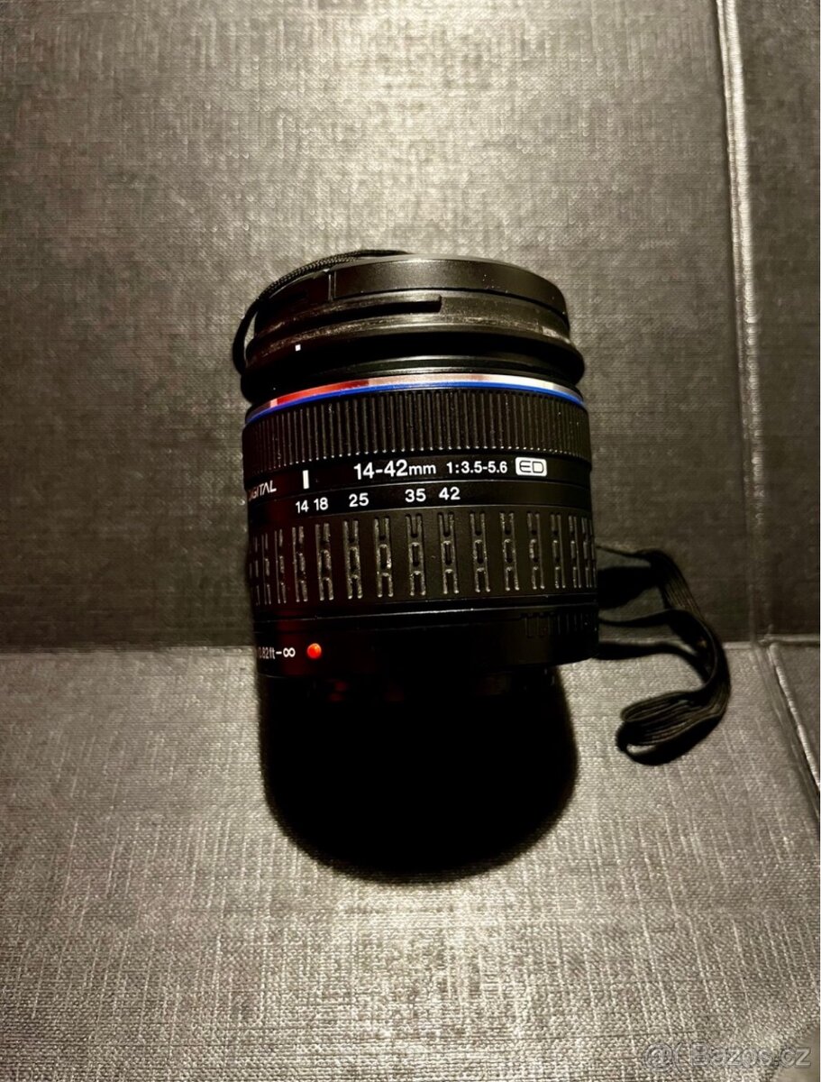 Olympus Zuiko 70-300mm a 14-42mm - 9