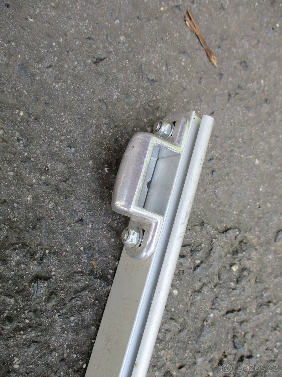 zadní nosič kol na karavan č. N 01 - 9