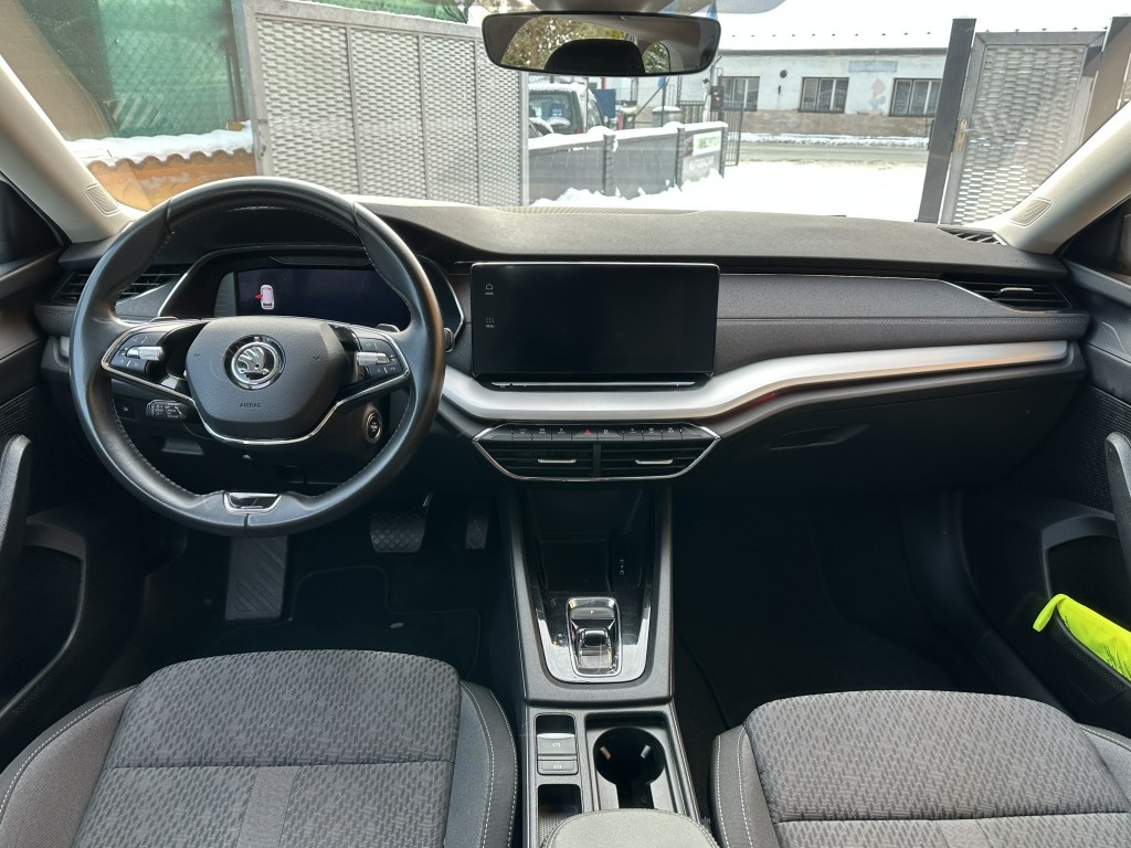 Škoda Octavia 2.0 TDi 110kW DSG - 9