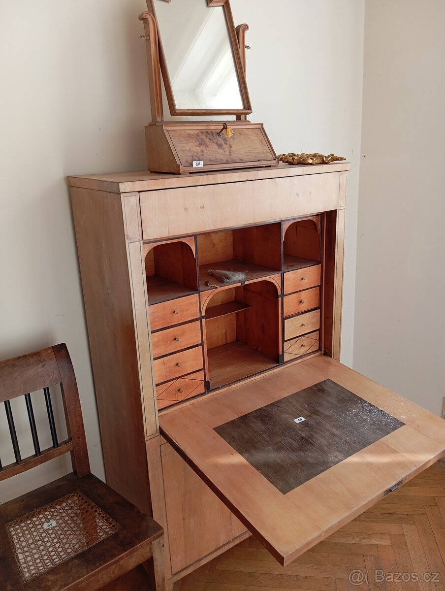 Starý nábytek historismus - 9