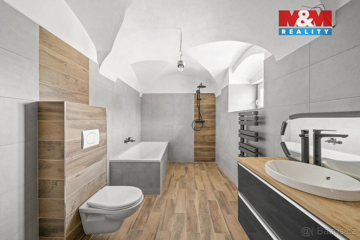 Prodej chalupy, 260 m², Broumov, ul. Kladská - 9