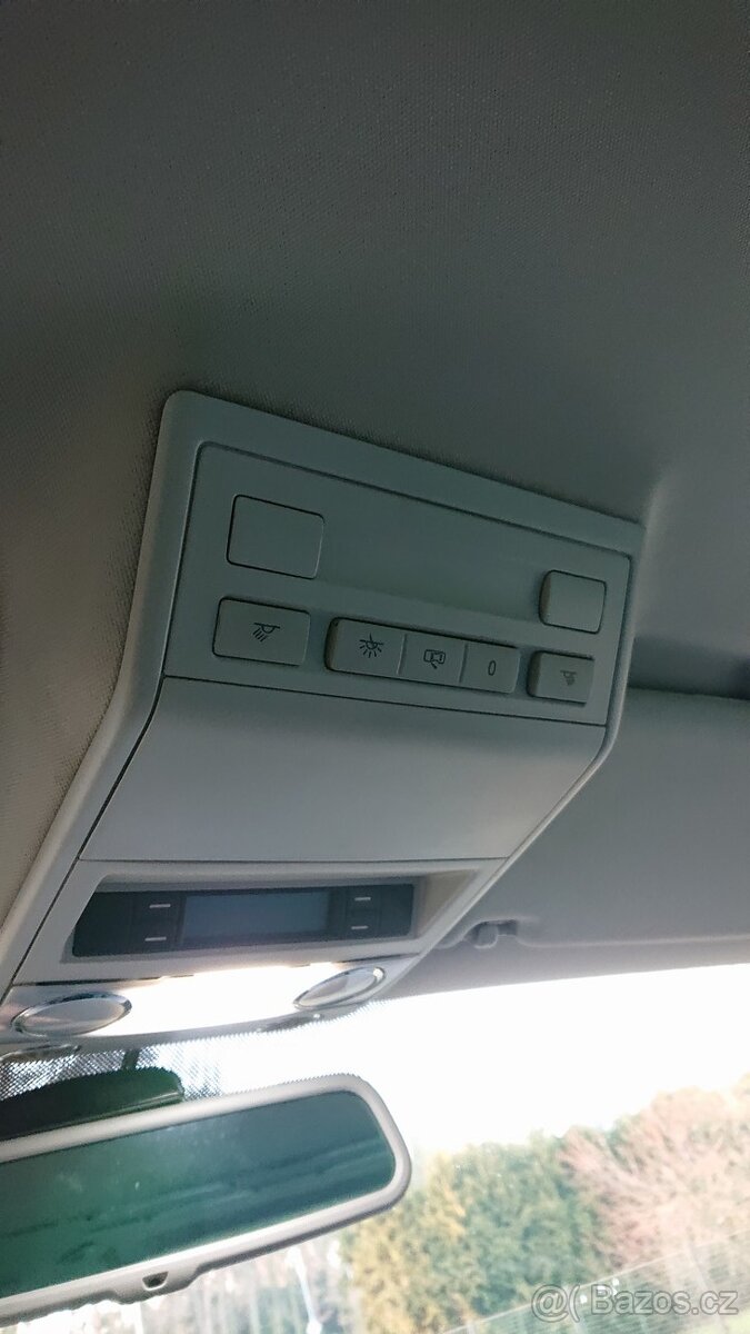 Volkswagen Multivan T5 2.5 tdi s variabilní lůžkovou úpravou - 9