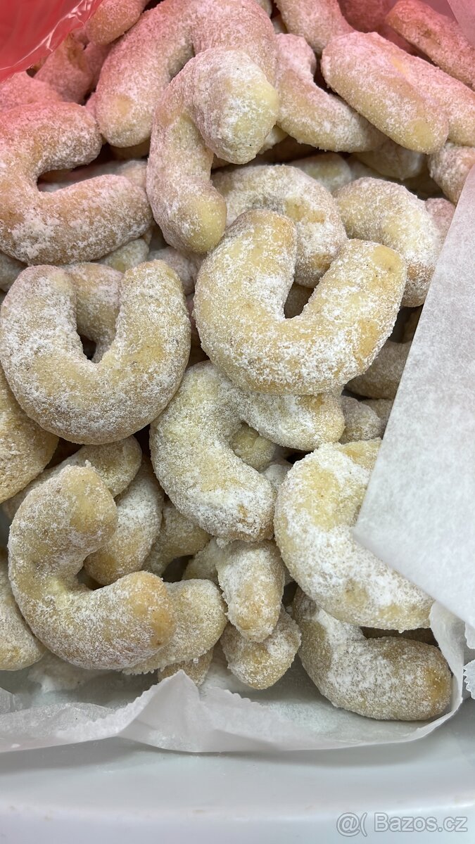 Nabízim Vánoční cukroví , máslové vše domácí - 9