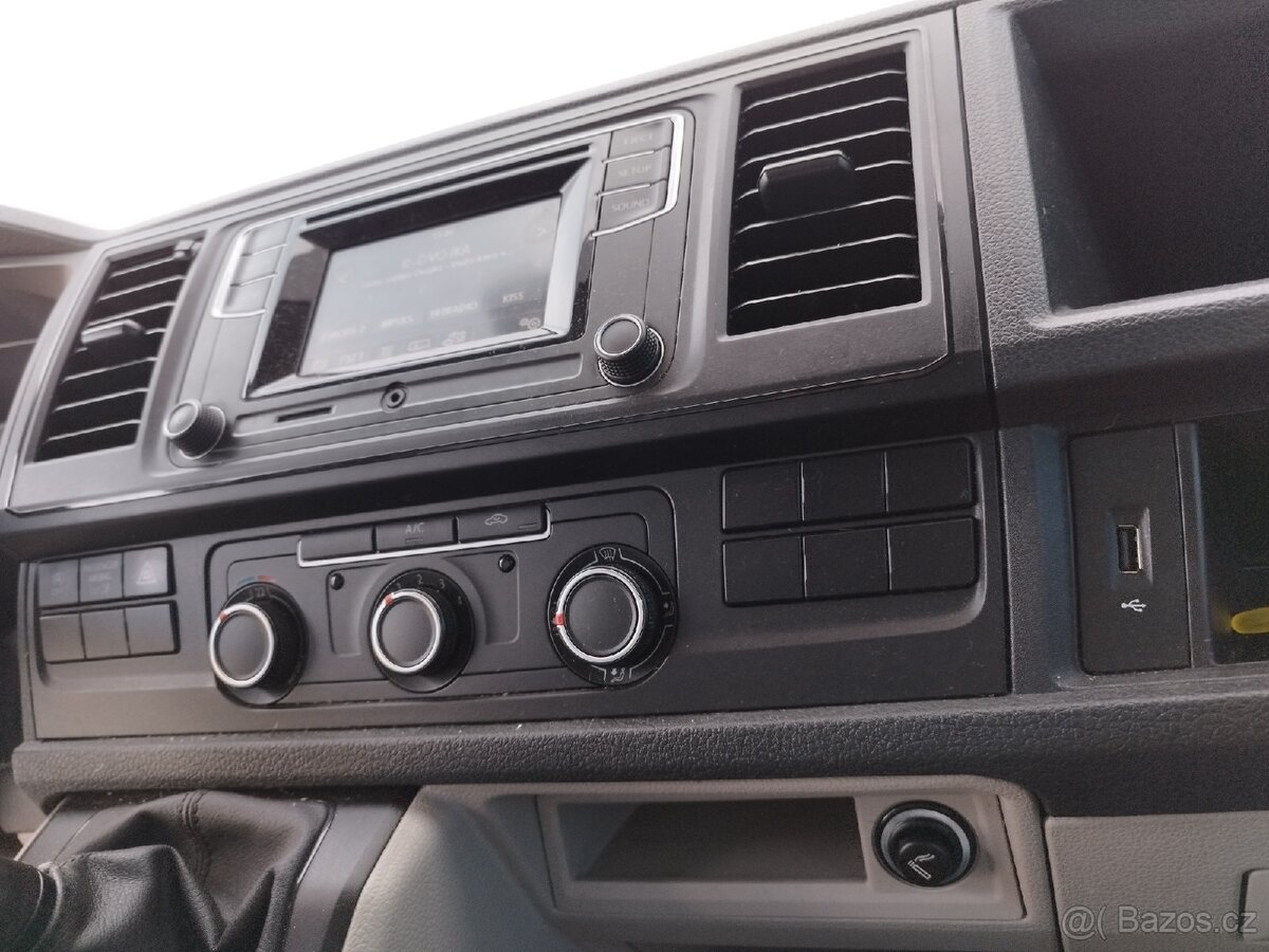 VW Transporter 130tis.km DPH, bez AdBlue - 9