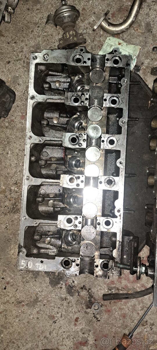 Hlava valcu motoru Vw Touare V10 AYH - 9