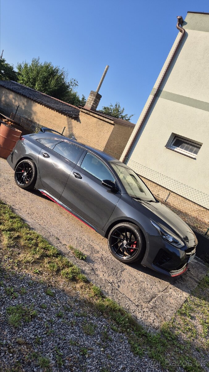 Kia proceed gt 150kw benzinek - 9