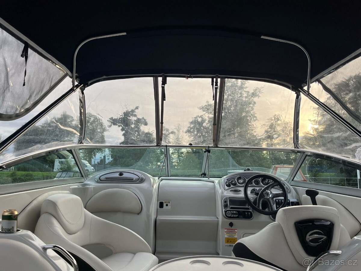Loď Crownline 275 CCR - 9