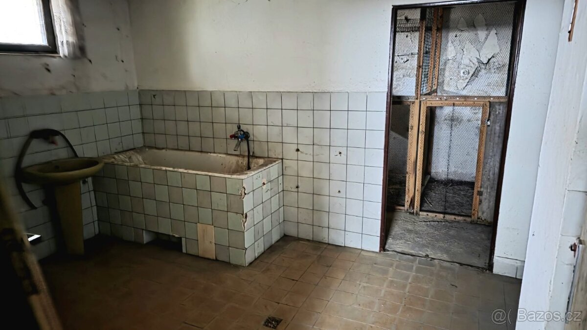 Prodej rodinného domu 4+1 v obci Rousměrov, okr. Žďár nad Sá - 9