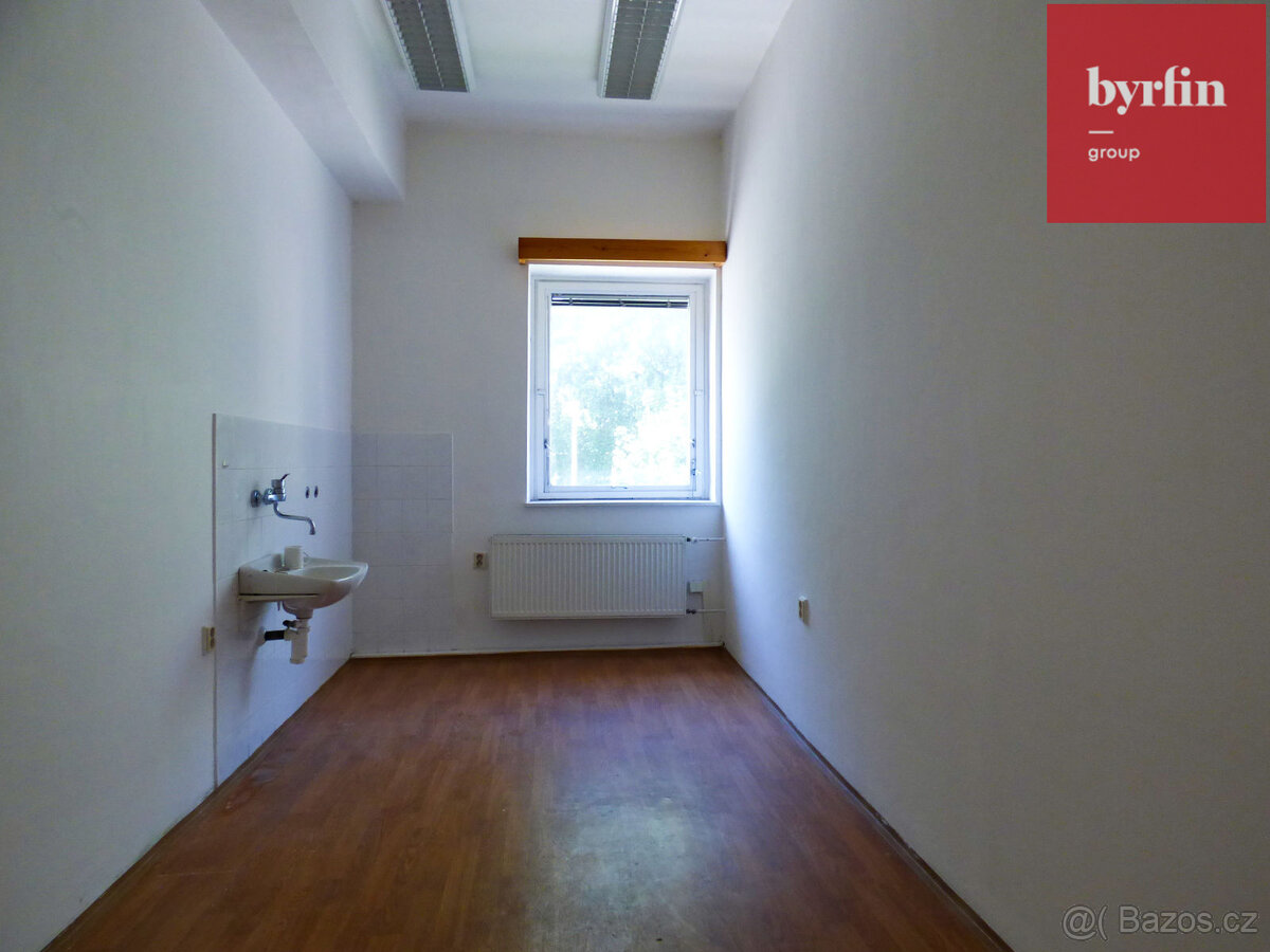 Pronájem kancelářských prostor - 9