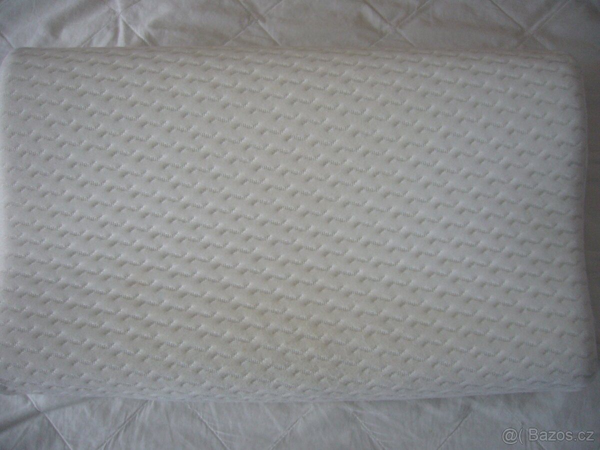 Prodám anatomický polštář zn. Wellpur - 9