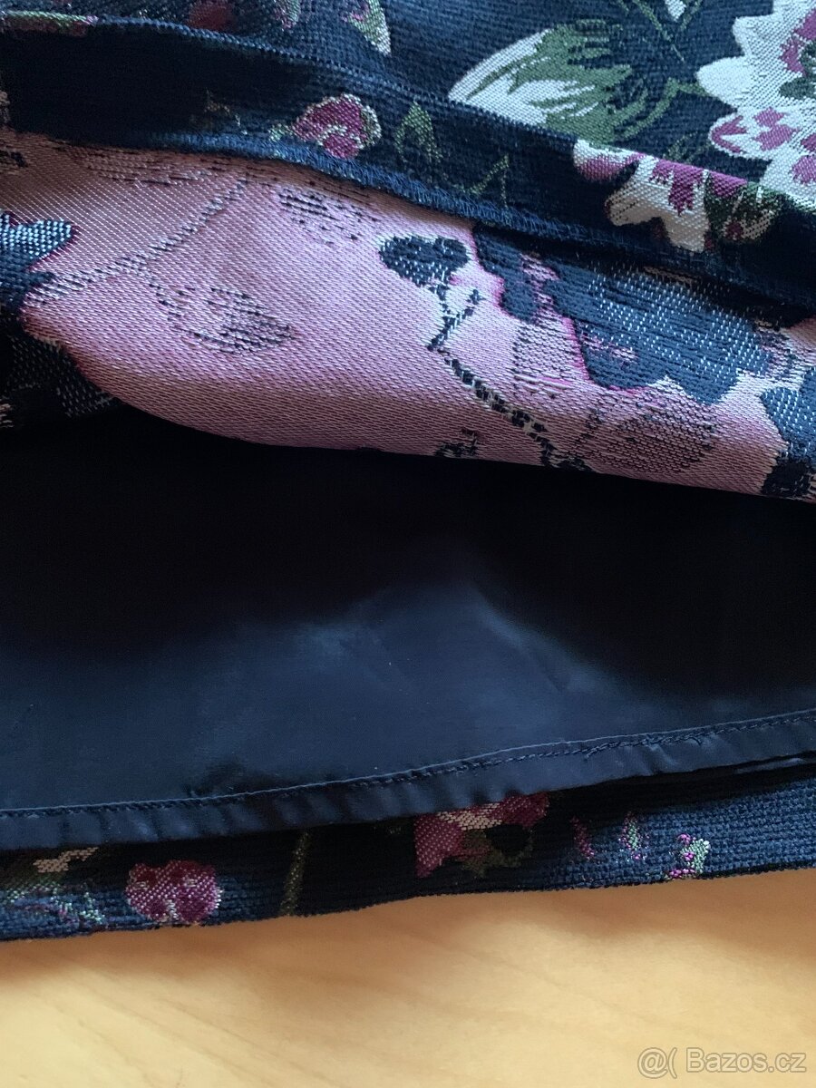 tm. modrá sukně zn. More&More - vel. S - nová - 9