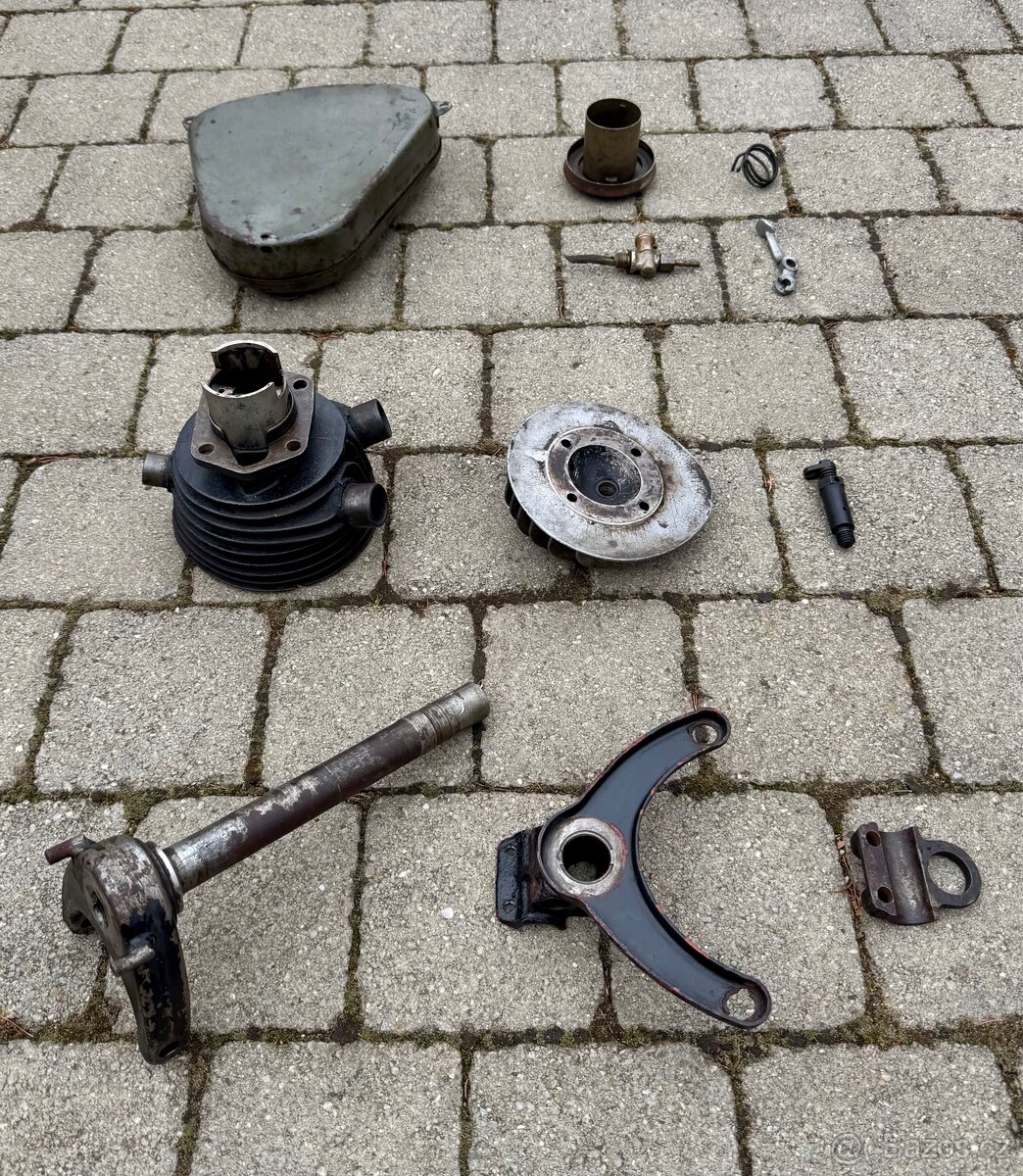 ČZ 125 B T - dily - 9