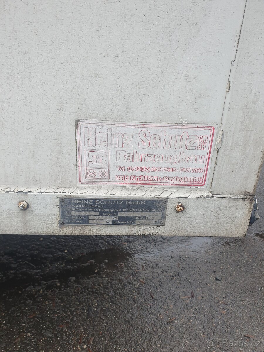 Německý skříňový přívěs Schutz - 9
