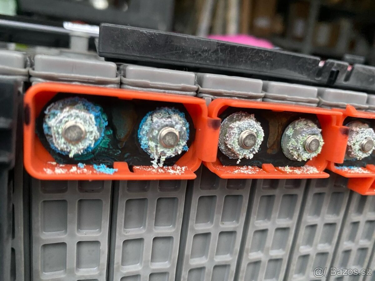 Prius Yaris Auris Corolla Lexus články Hybrid baterie - 9