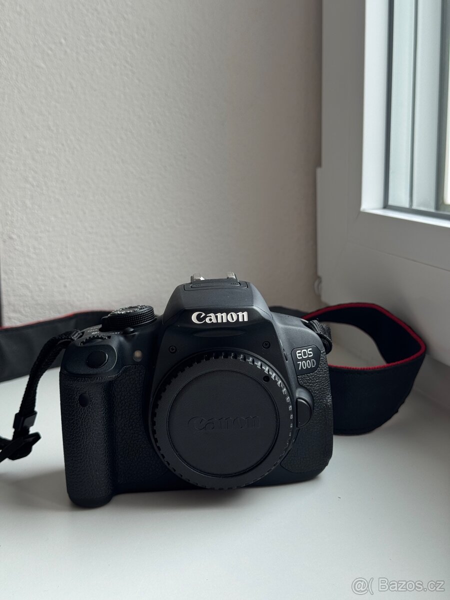 Canon EOS 700D – téměř nepoužitý set s 2 objektivy, filtrem - 9
