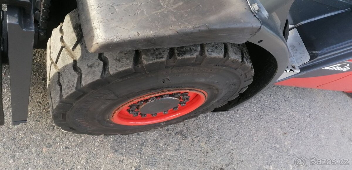 LINDE H35T-02 boční posuv SLEVA - 9