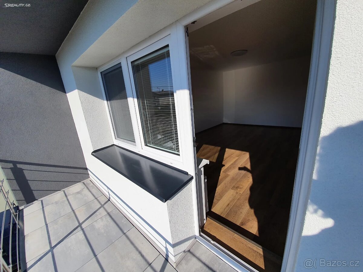 Pronájem bytu 3+1 90 m² - 9