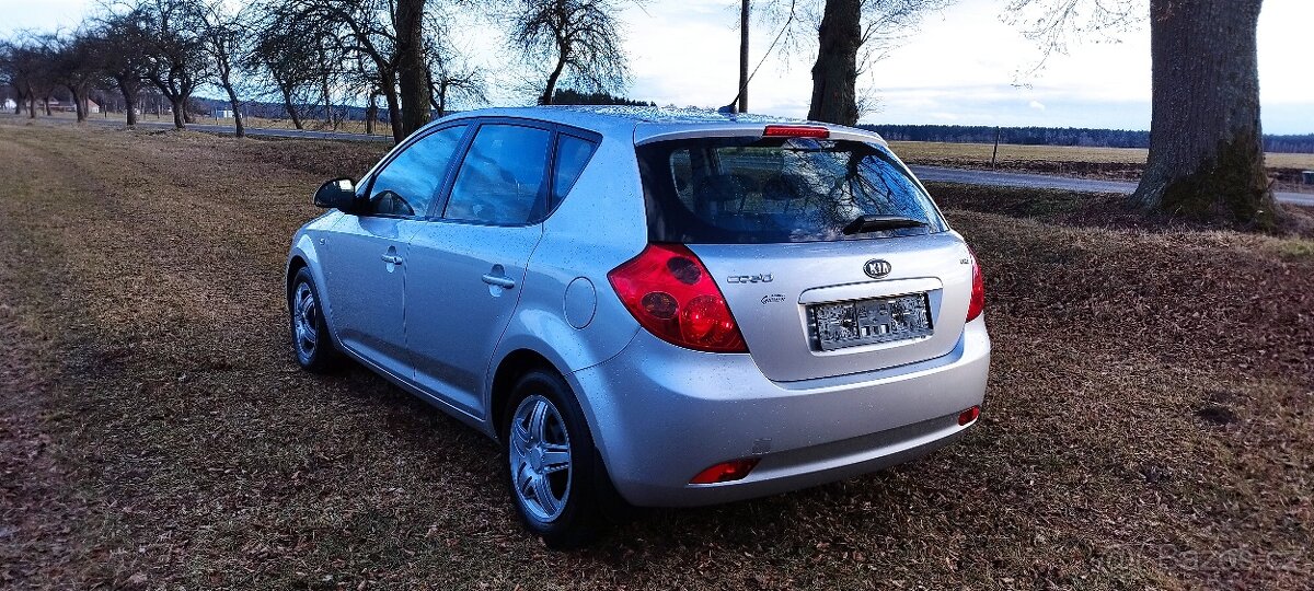 KIA -Ceed-1.6-Crdi - 9