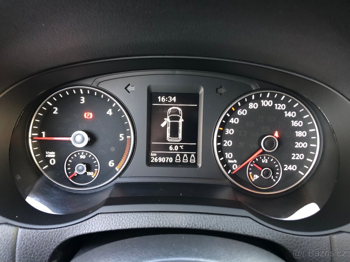 Volkswagen Sharan 2,0 TDI 110 KW Comfortline Plný servis - 9