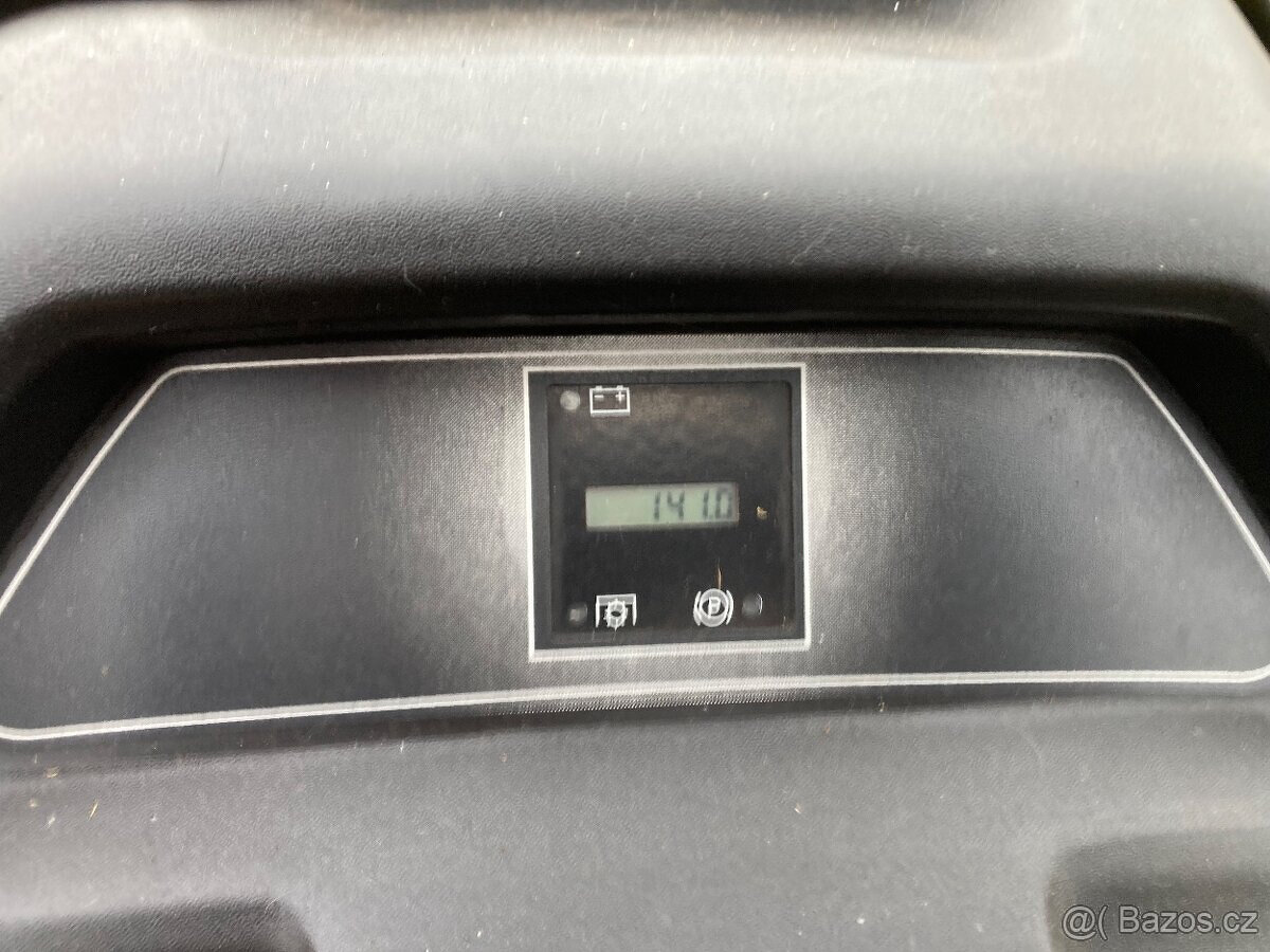 Zahradní traktor Cub Cadet - 9