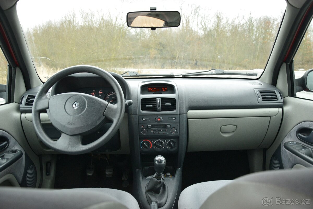 Renault Clio 1.2 16V (55 kW), r. v. 2002 – červená - 9