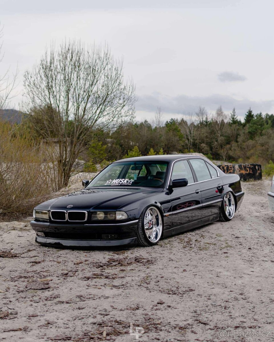 BMW E38 740i drift / stance car (ex Don Musk) - 9