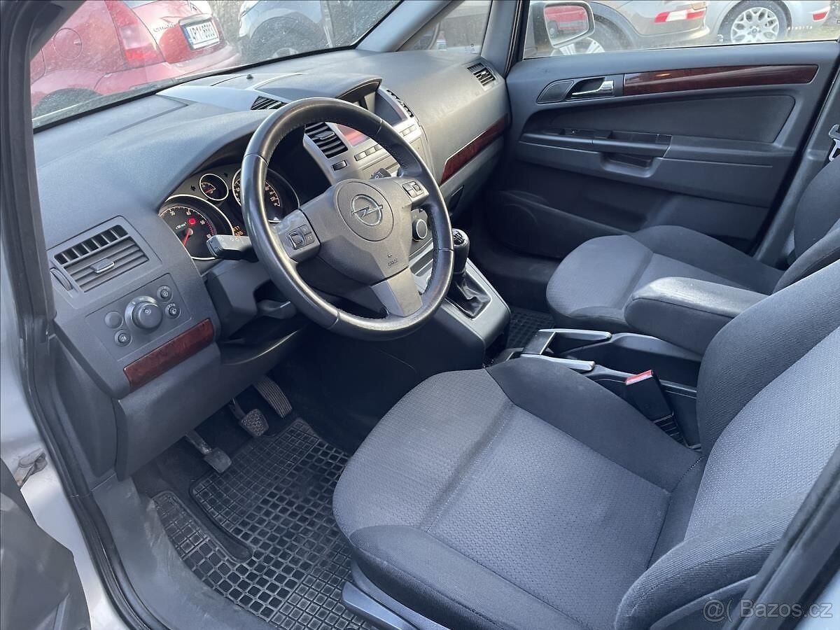 Opel Zafira 1,9 CDTI"88kW"7.míst"Servis - 9