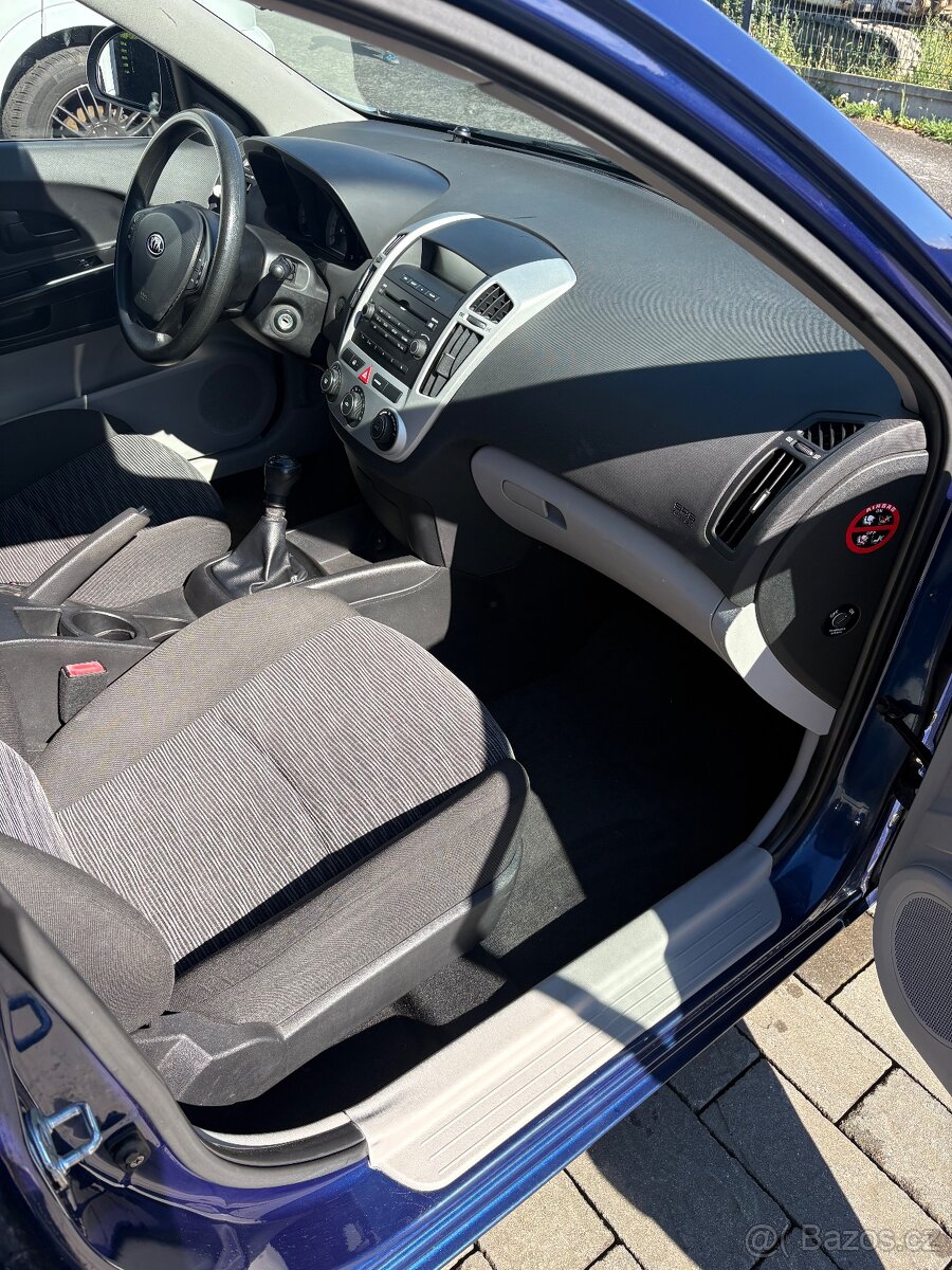 Kia Ceed 1.4 benzín - 9