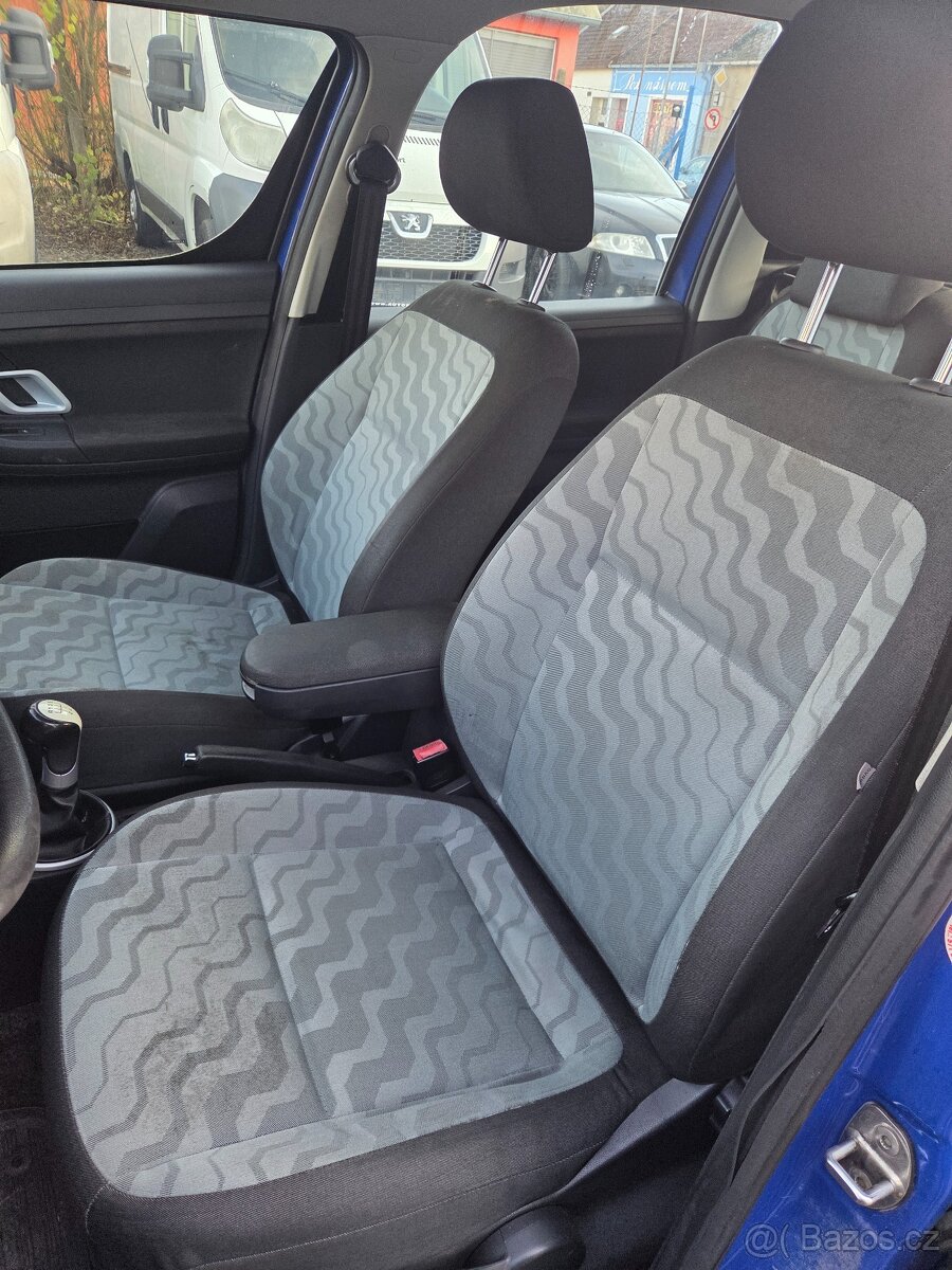 Škoda Roomster 1.2 palivo Benzin - 9