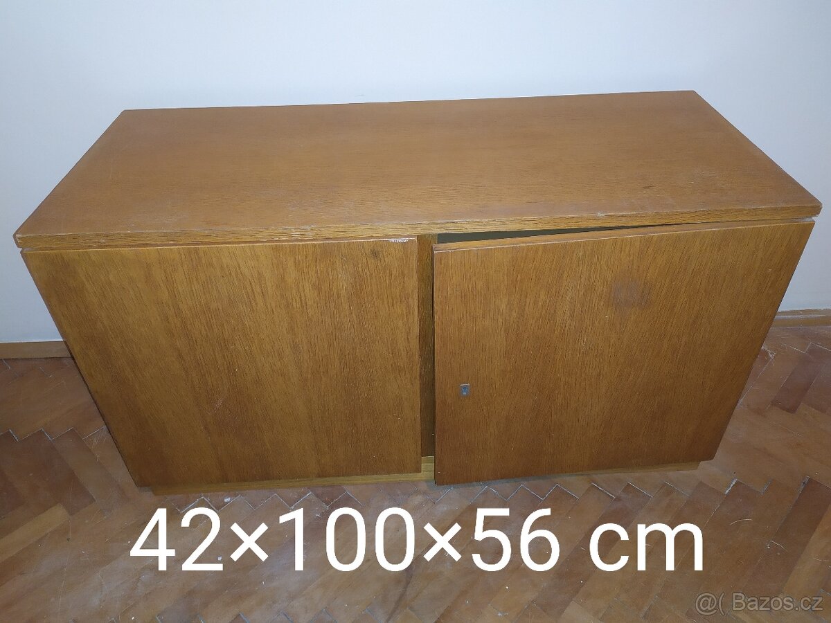 Šatní skříň, příborník,knihovna, komoda,peřiňák, noční stole - 9