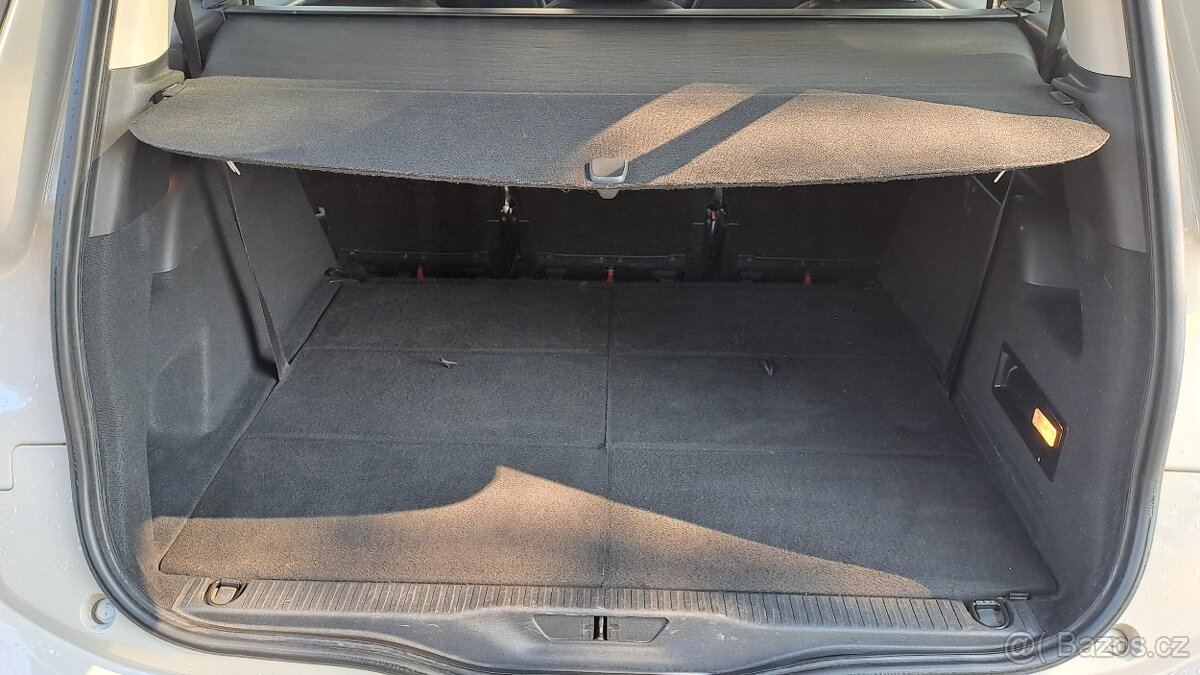 Citroën Grand C4 Picasso 1.6 HDI NAVI 7 míst - 9