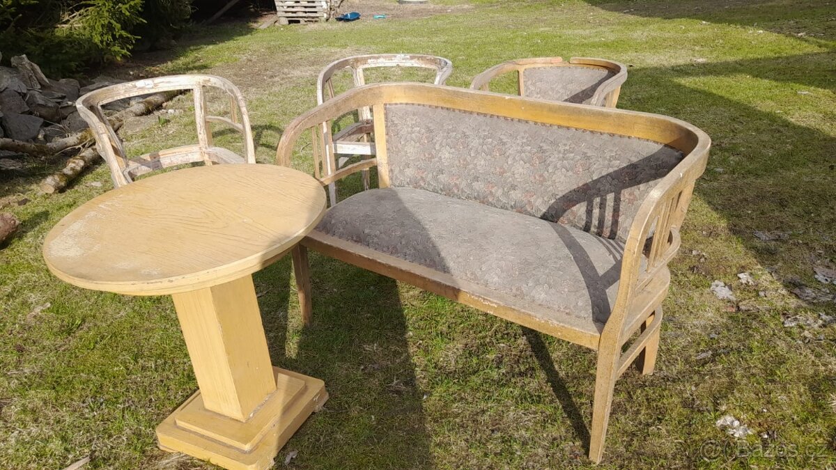 Stará křesla k renovaci - 9