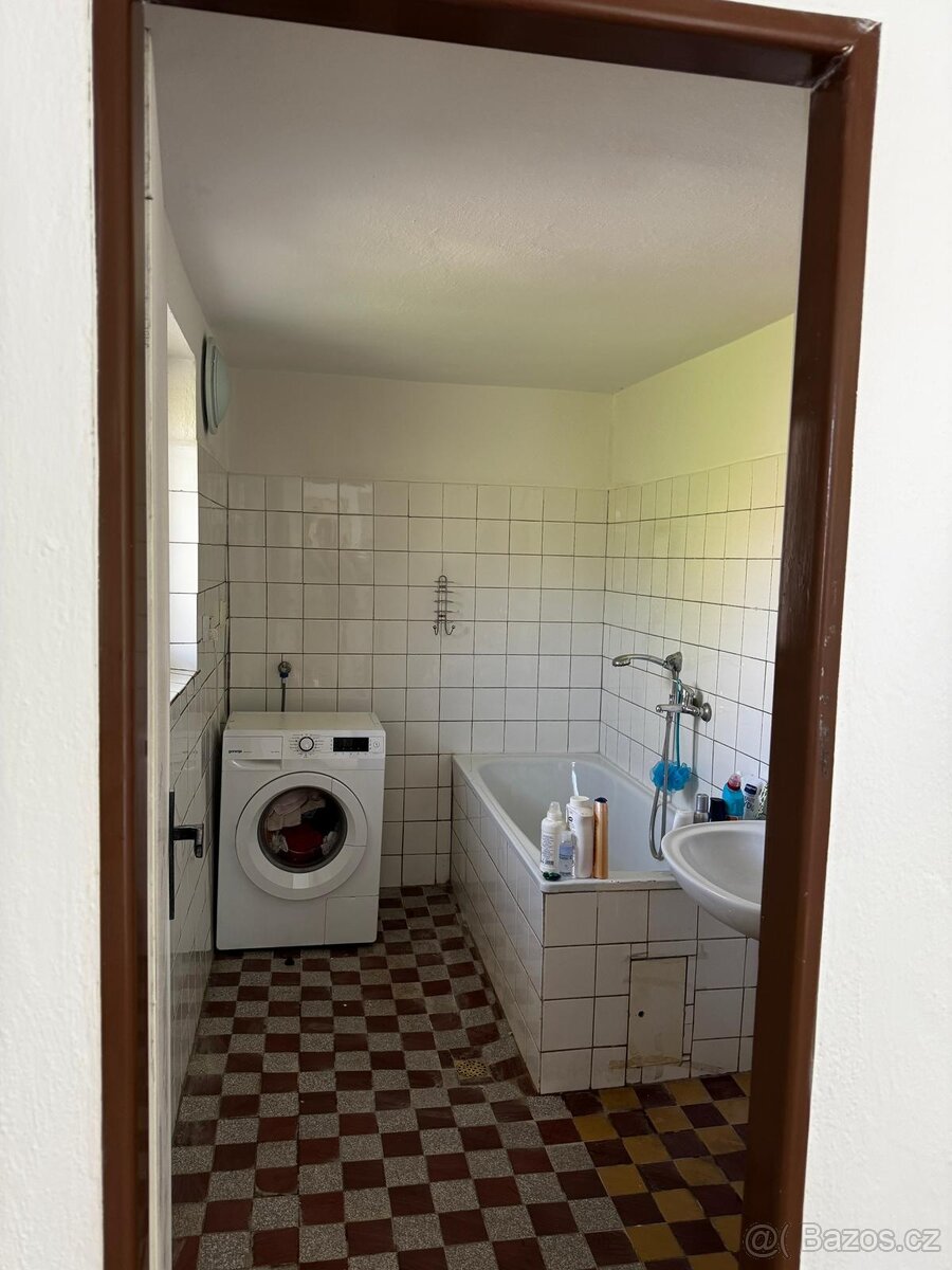 Ivaň rod dum 3+1 zahradka - 9