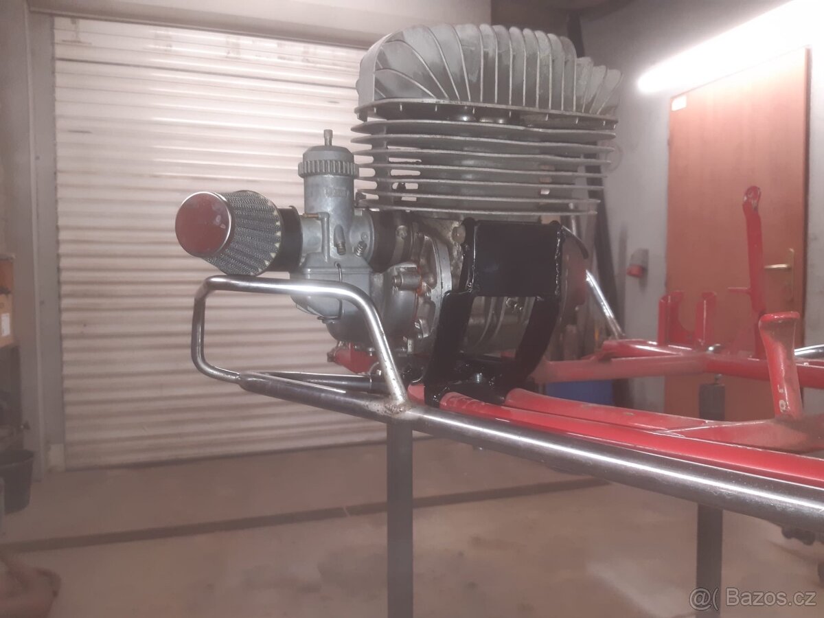 Motokara ČZ 516 - 9