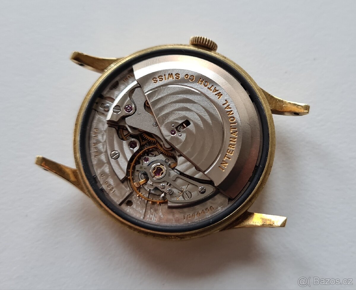 Zlaté náramkové hodinky IWC Schaffhausen Automatic 18K
- 9