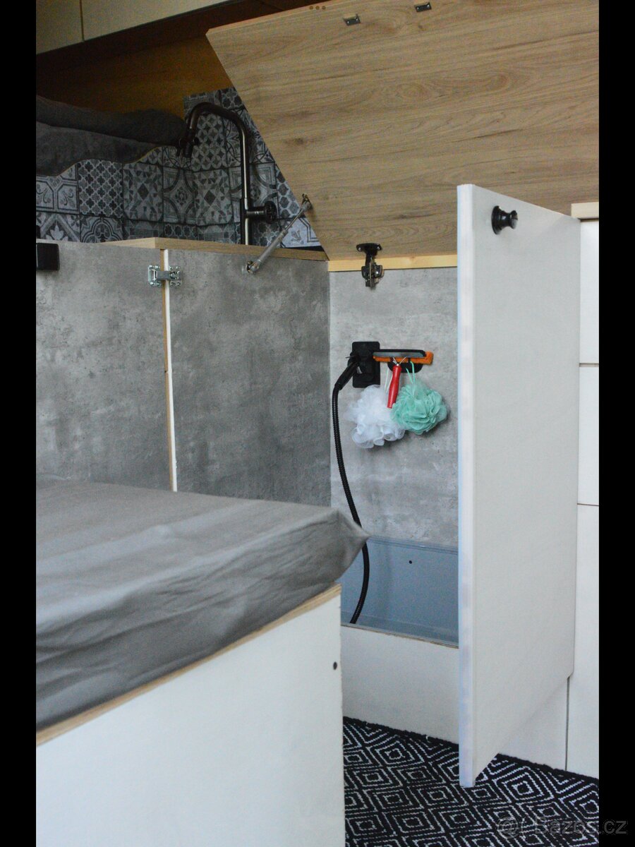 Obytné sebestačné IVECO daily - 9