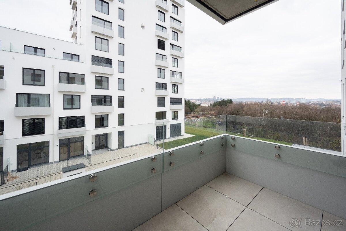 Byt 2+kk 55,6m2 s balkónem 4,7m2 - 9