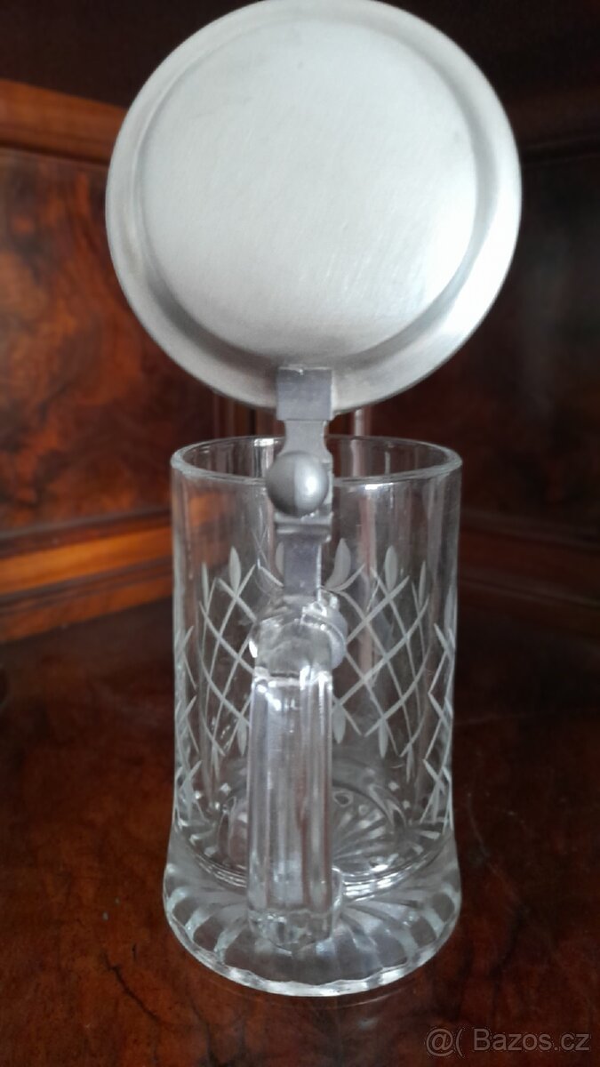 Skleněný korbel s kovovým víčkem - 9
