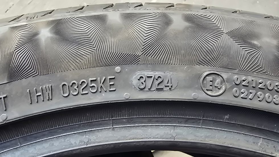 Letní pneu 245/45/19 Continental - 9