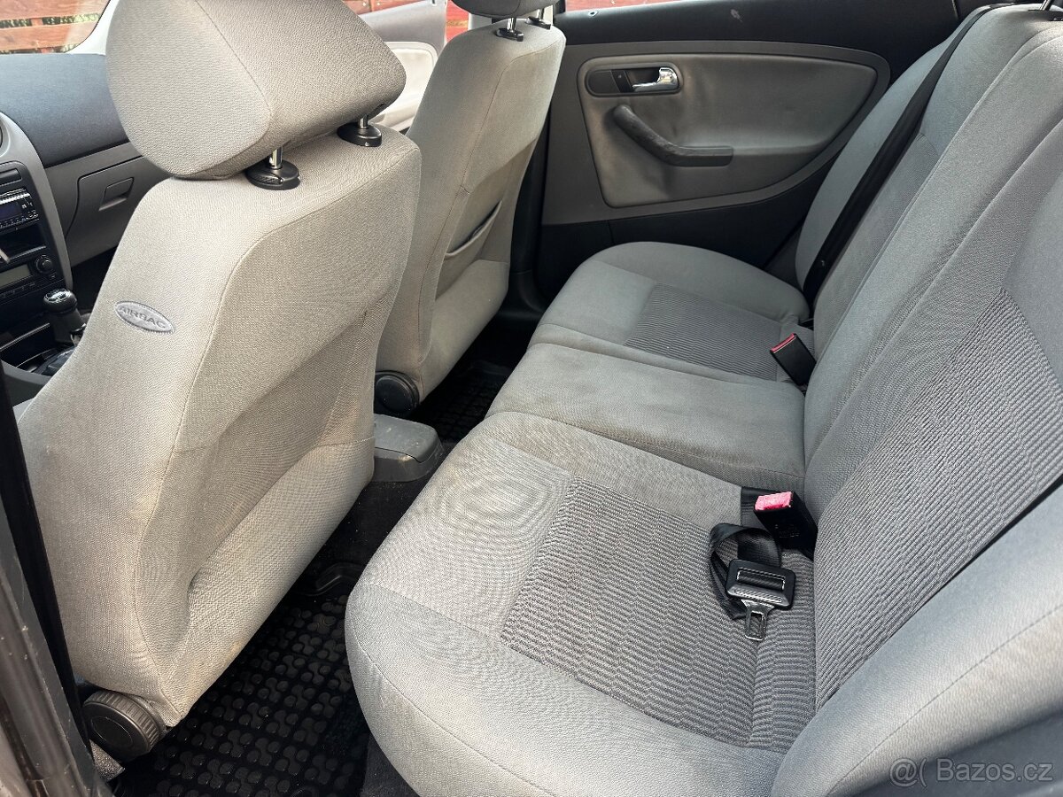 Seat Ibiza 1.4 benzín | r. v. 2004 - 9