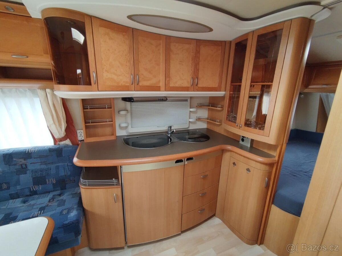 HOBBY 495 UFe č.703. Pro 4. Fr. postel. Sprcha. Rok 2007. - 9