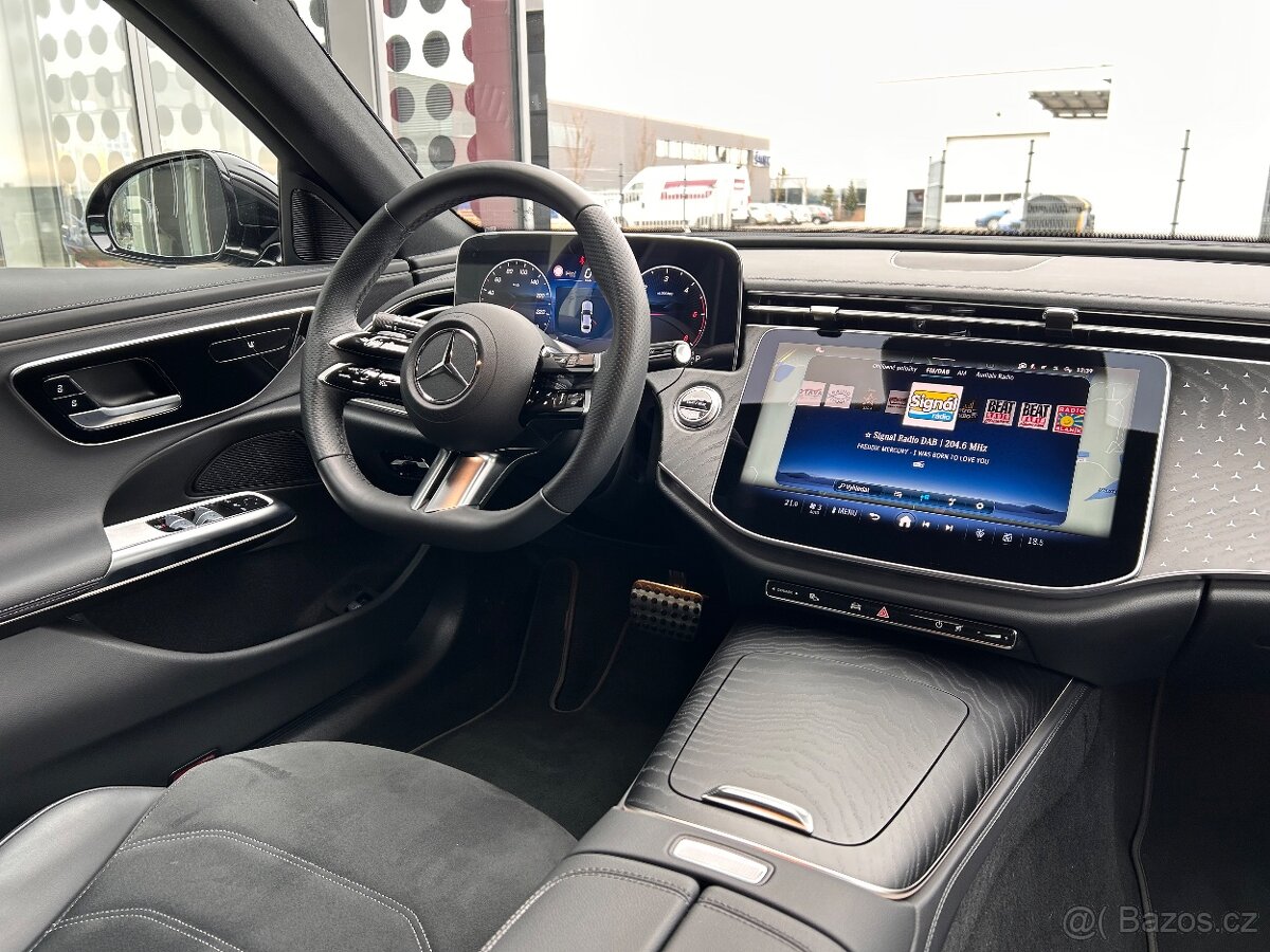 Prodám Mercedes-Benz E 220d 4MATIC AMG, záruka - 9