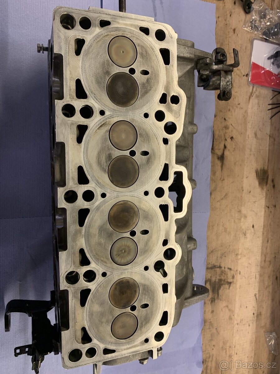 Hlava motoru 2.0 tdi pd - 9