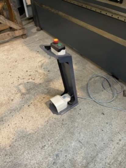 SX 30220 Ohraňovací hydraulický lis, rok 2024 - 9