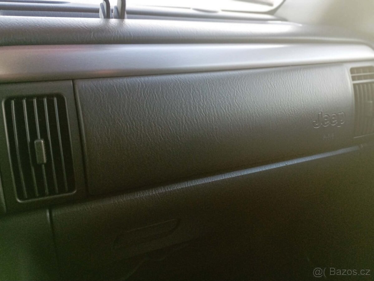 Jeep grand Cherokee Laredo - 9