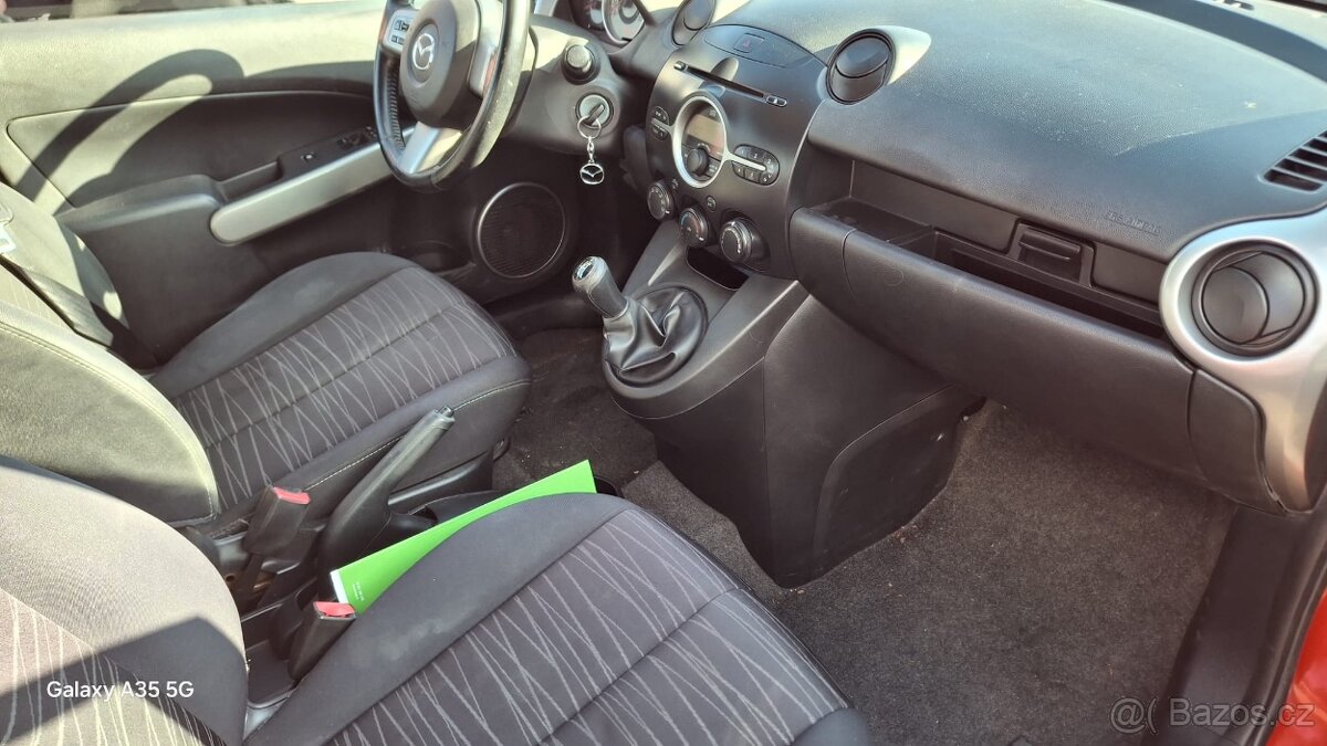 Mazda 2 - 9