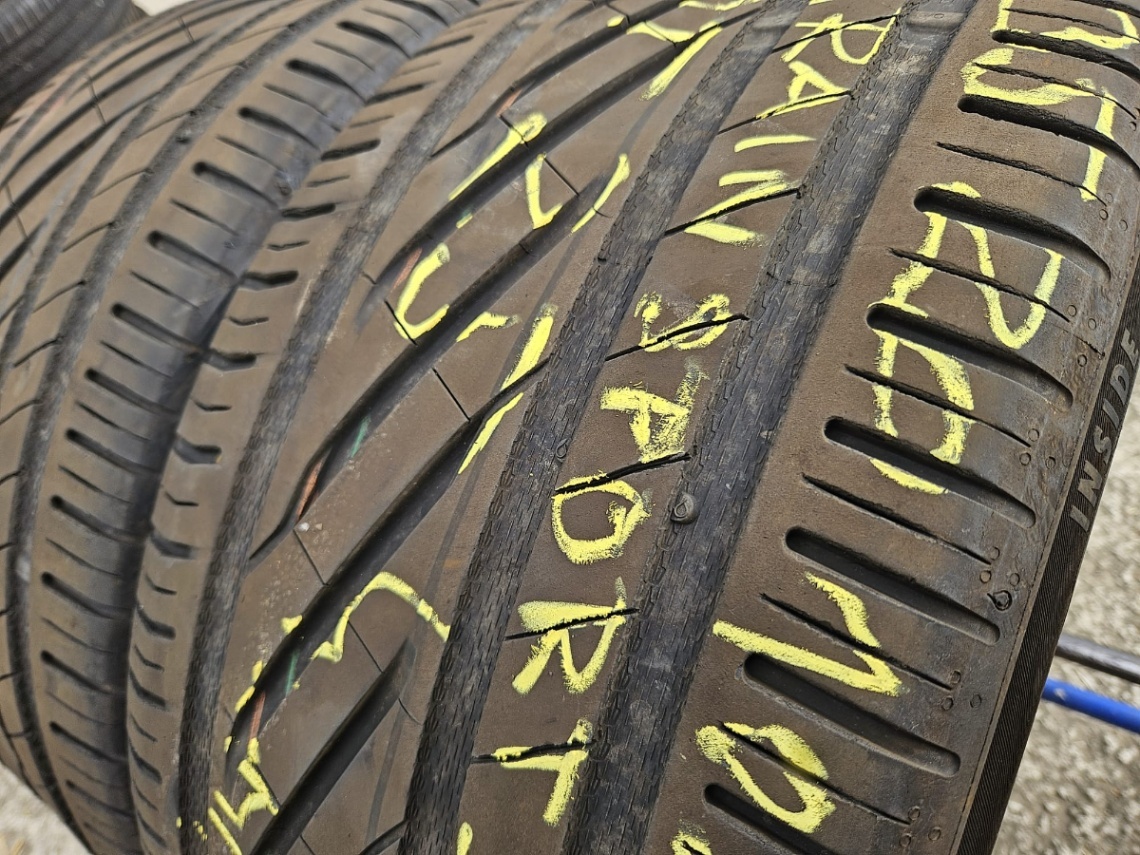 275/35R20 - 9