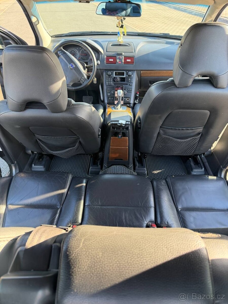 Volvo XC90 - 9